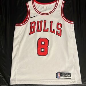 Chicago Bulls Zach Lavine 8 Nike jersey, 48, size men’s large.